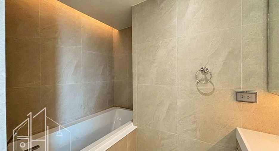 Condo en alquiler de 4 habitaciones en Khlong Toei, Bangkok