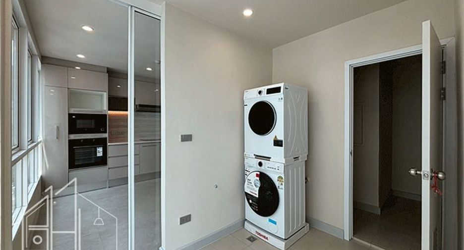 Condo en alquiler de 4 habitaciones en Khlong Toei, Bangkok