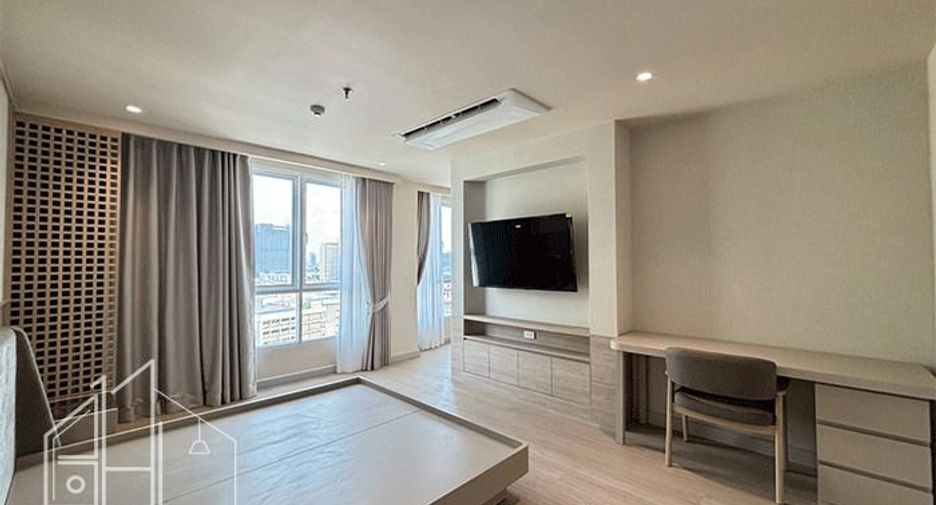 Condo en alquiler de 4 habitaciones en Khlong Toei, Bangkok