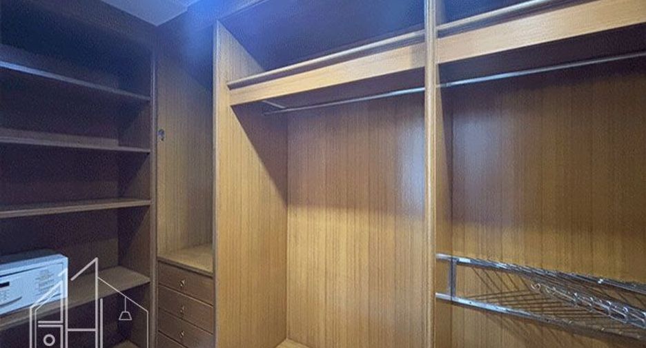 Аренда 4 спальни кондо в Щаттхана, Бангкок