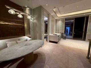 For rent そして for sale 2 ベッドルーム condo in Khlong San, Bangkok