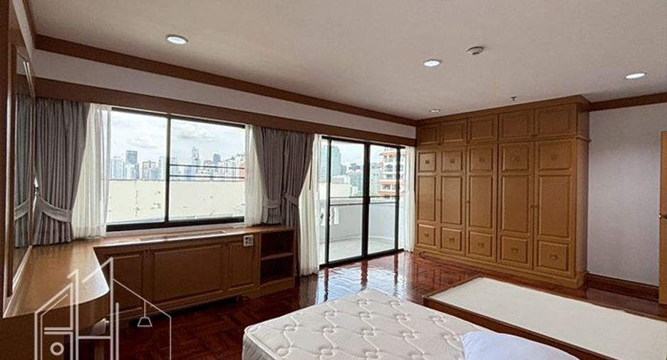 Condo en alquiler de 4 habitaciones en Watthana, Bangkok