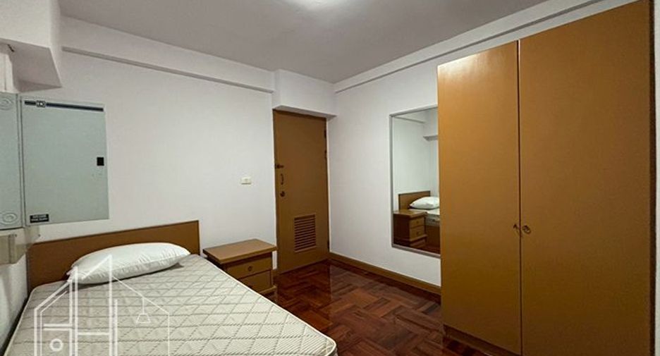 Condo en alquiler de 4 habitaciones en Watthana, Bangkok