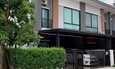 For sale 3 bedrooms townhouse in Nong Khaem, Bangkok