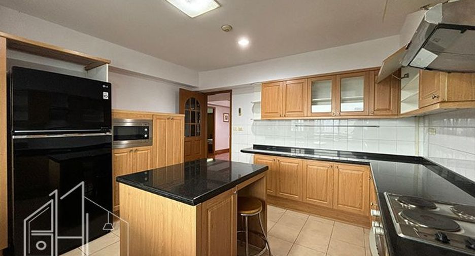 Аренда 3 спальни кондо в Щаттхана, Бангкок