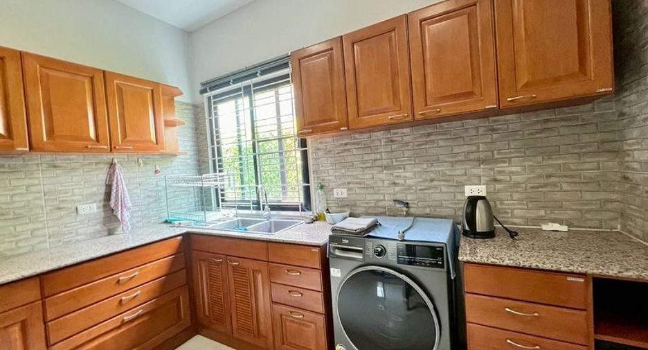 For rent 3 bedrooms house in San Sai, Chiang Mai