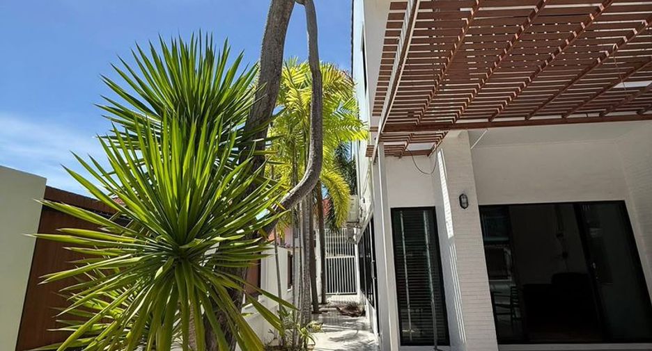 For rent and for sale 2 bedrooms townhouse in Mueang Chon Buri, Chonburi