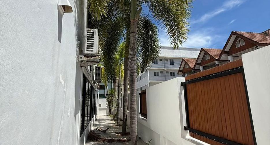 For rent and for sale 2 bedrooms townhouse in Mueang Chon Buri, Chonburi