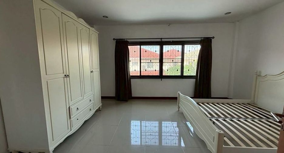 For rent and for sale 2 bedrooms townhouse in Mueang Chon Buri, Chonburi
