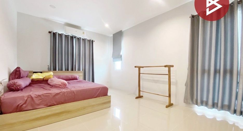 For sale 3 bedrooms house in Sam Khok, Pathum Thani