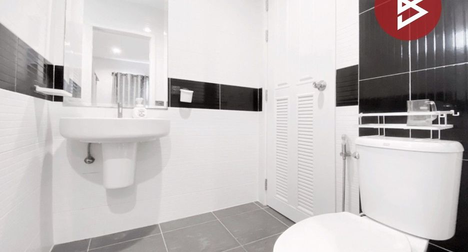 For sale 3 bedrooms house in Sam Khok, Pathum Thani