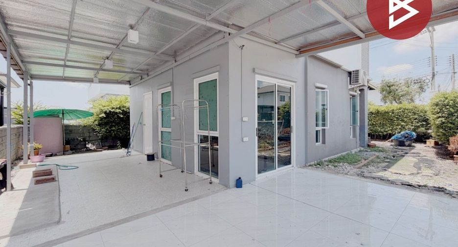 For sale 3 bedrooms house in Sam Khok, Pathum Thani