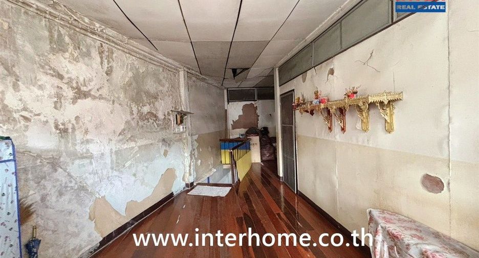 For sale 2 bedrooms townhouse in Chatuchak, Bangkok