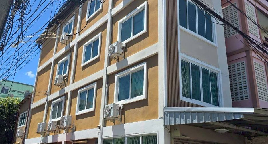 For sale 6 bedrooms retail Space in Bang Bon, Bangkok
