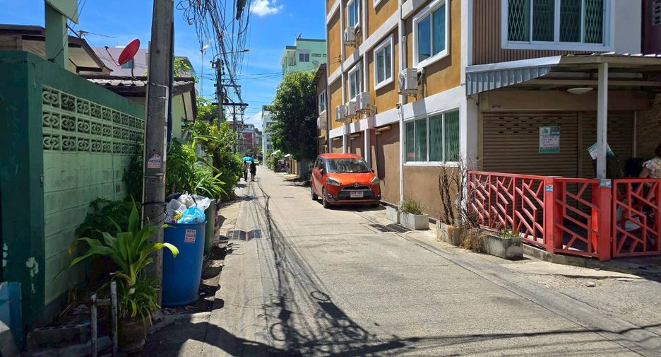 For sale 6 bedrooms retail Space in Bang Bon, Bangkok