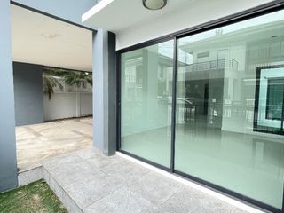Haus zum Kauf mit 3 Zimmer in Si Racha, Chonburi