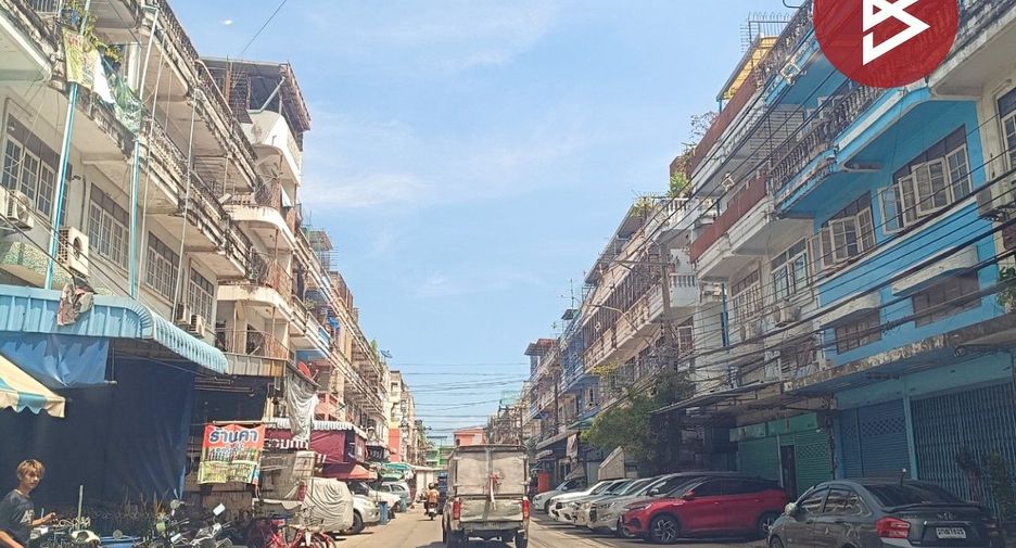 For sale 28 bedrooms retail Space in Bang Khun Thian, Bangkok