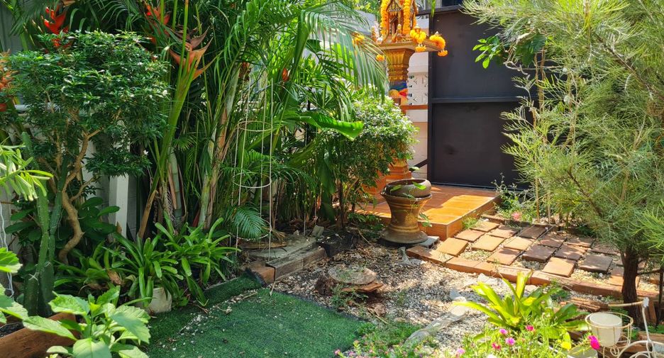 Casa en venta de 5 habitaciones en Mueang Samut Prakan, Samut Prakan