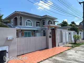 Villa zur Miete mit 5 Zimmer in Mueang Chiang Mai, Chiang Mai