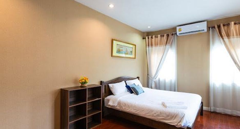 For rent 5 bedrooms villa in Mueang Chiang Mai, Chiang Mai