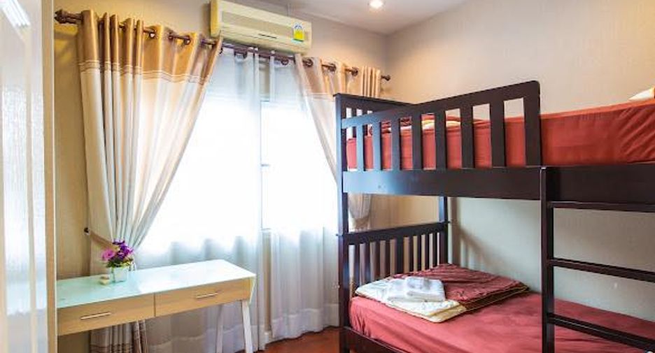 For rent 5 bedrooms villa in Mueang Chiang Mai, Chiang Mai