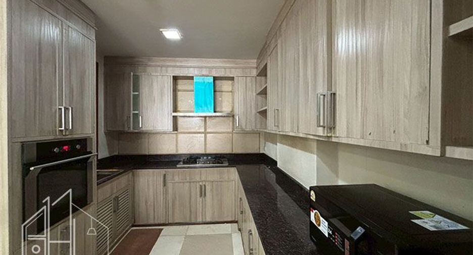 Аренда 2 спальни кондо в Кхлонг Тоеи, Бангкок