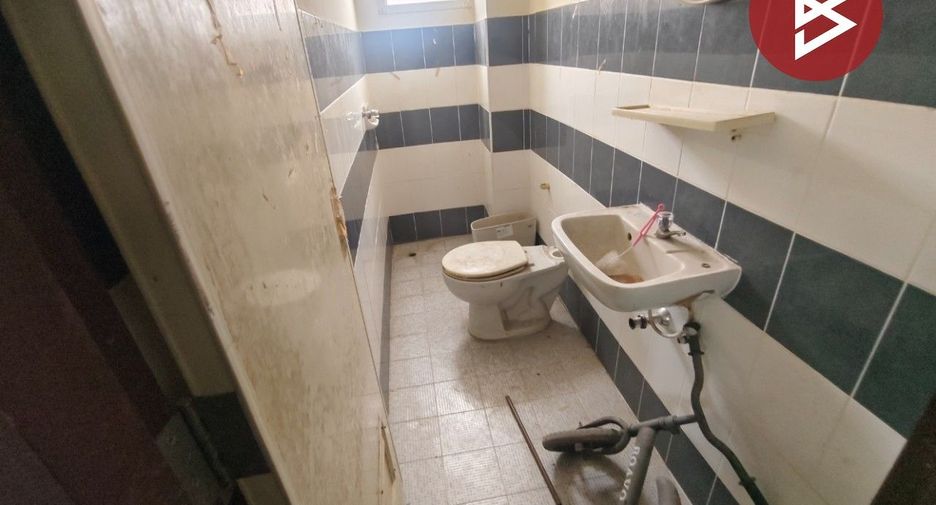 Gewerbefläche zum Kauf mit 3 Zimmer in Mueang Samut Prakan, Samut Prakan