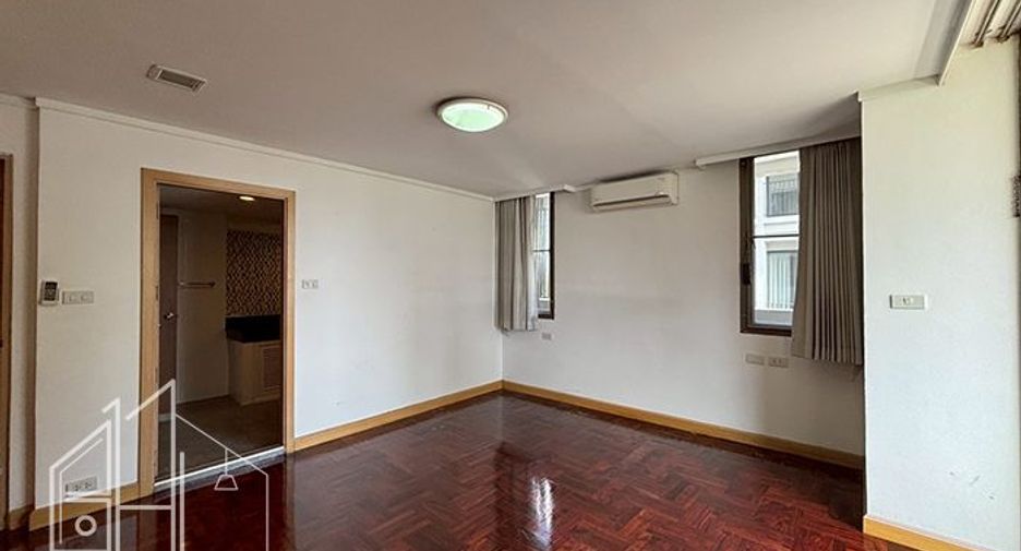 Condo en alquiler de 4 habitaciones en Khlong Toei, Bangkok