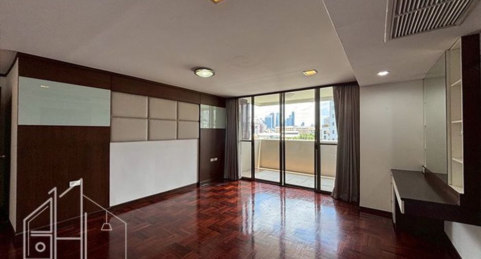 Condo en alquiler de 4 habitaciones en Khlong Toei, Bangkok