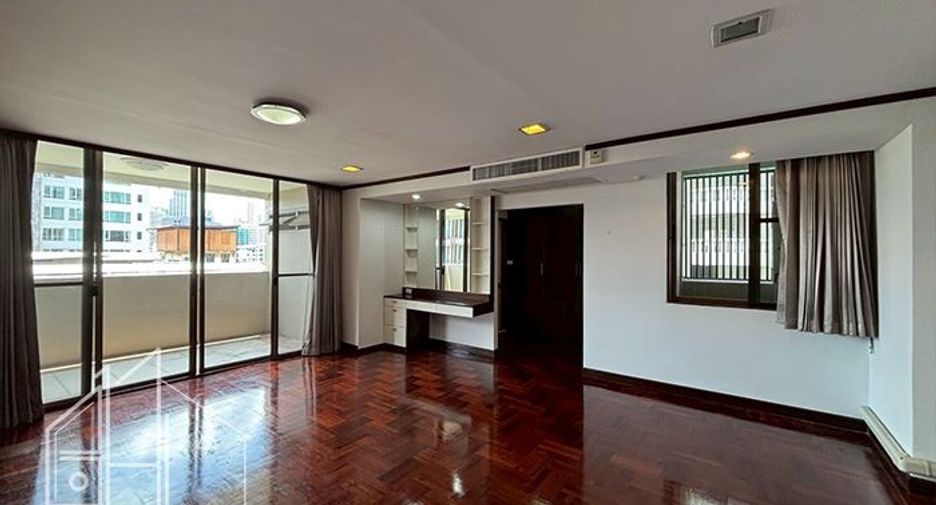 Condo en alquiler de 4 habitaciones en Khlong Toei, Bangkok