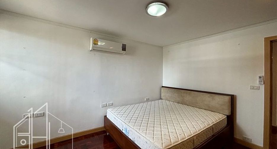 Condo en alquiler de 4 habitaciones en Khlong Toei, Bangkok