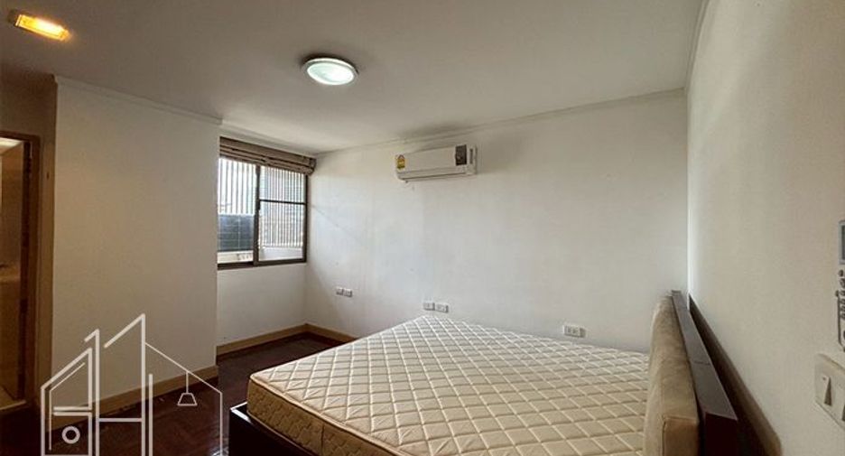 Condo en alquiler de 4 habitaciones en Khlong Toei, Bangkok