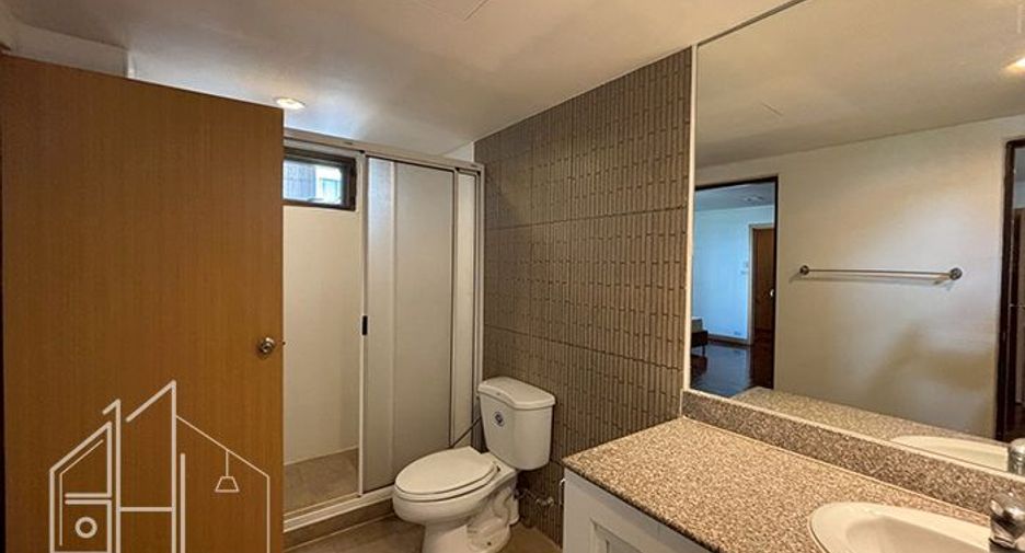 Condo en alquiler de 4 habitaciones en Khlong Toei, Bangkok