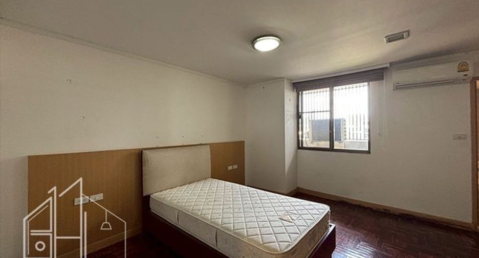 Condo en alquiler de 4 habitaciones en Khlong Toei, Bangkok