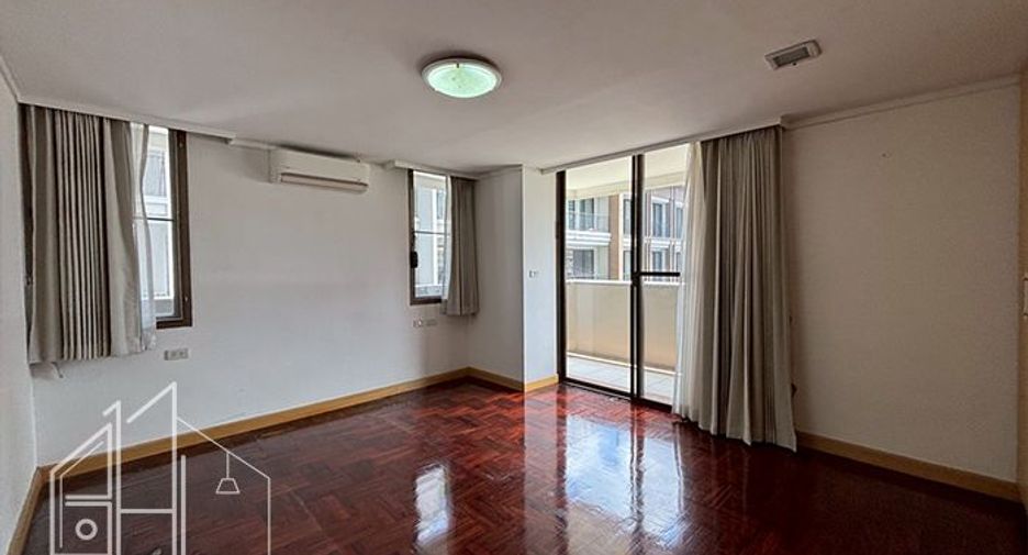 Condo en alquiler de 4 habitaciones en Khlong Toei, Bangkok