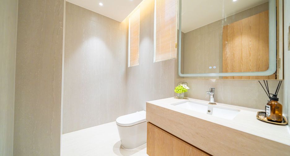 For sale 6 bedrooms villa in Huay Yai, Pattaya