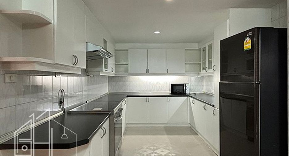 Apartamento en alquiler de 4 habitaciones en Khlong Toei, Bangkok