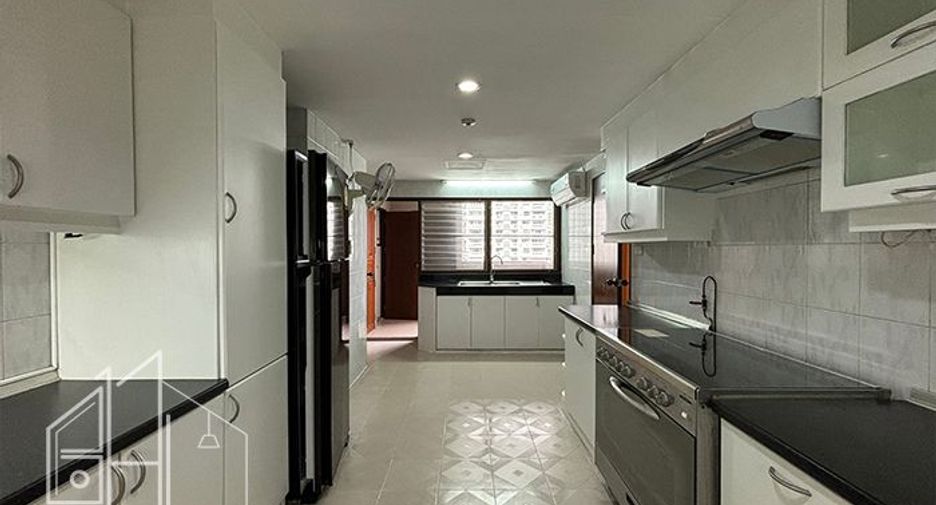 Apartamento en alquiler de 4 habitaciones en Khlong Toei, Bangkok