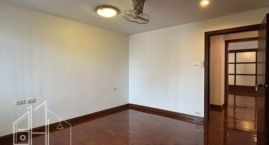 Apartamento en alquiler de 4 habitaciones en Khlong Toei, Bangkok
