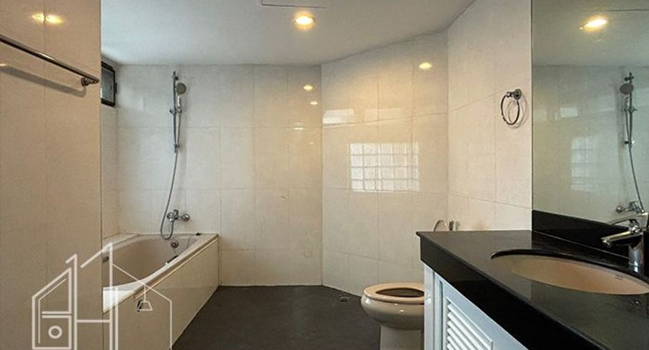 Apartamento en alquiler de 4 habitaciones en Khlong Toei, Bangkok