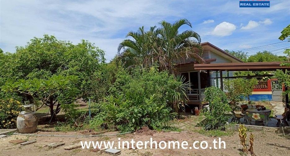 For sale 4 bedrooms house in Don Tum, Nakhon Pathom
