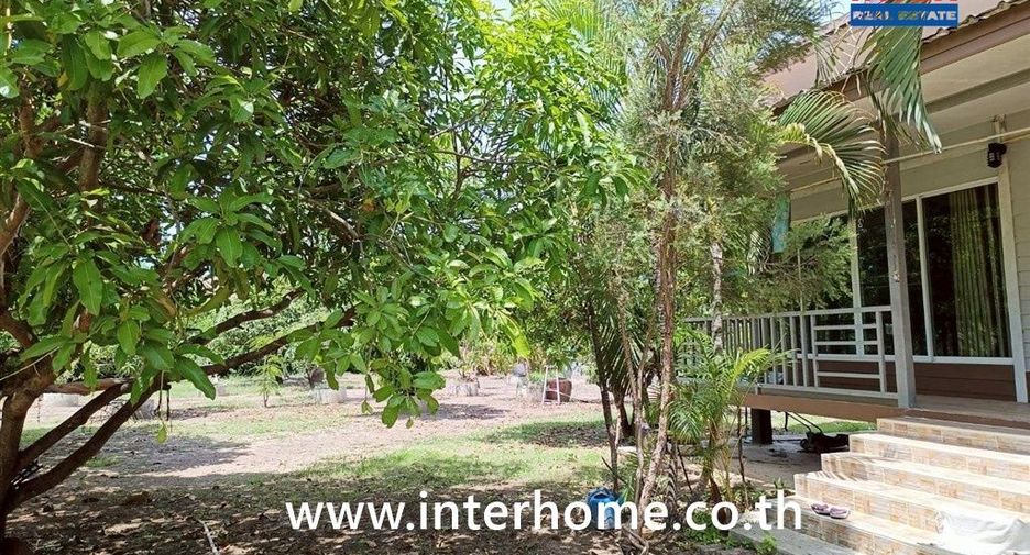For sale 4 bedrooms house in Don Tum, Nakhon Pathom