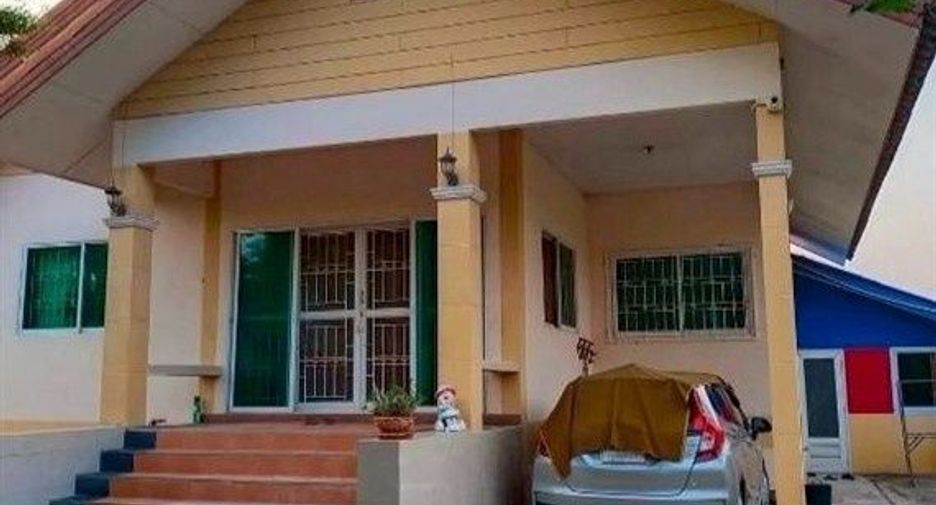 For sale 4 bedrooms house in Don Tum, Nakhon Pathom