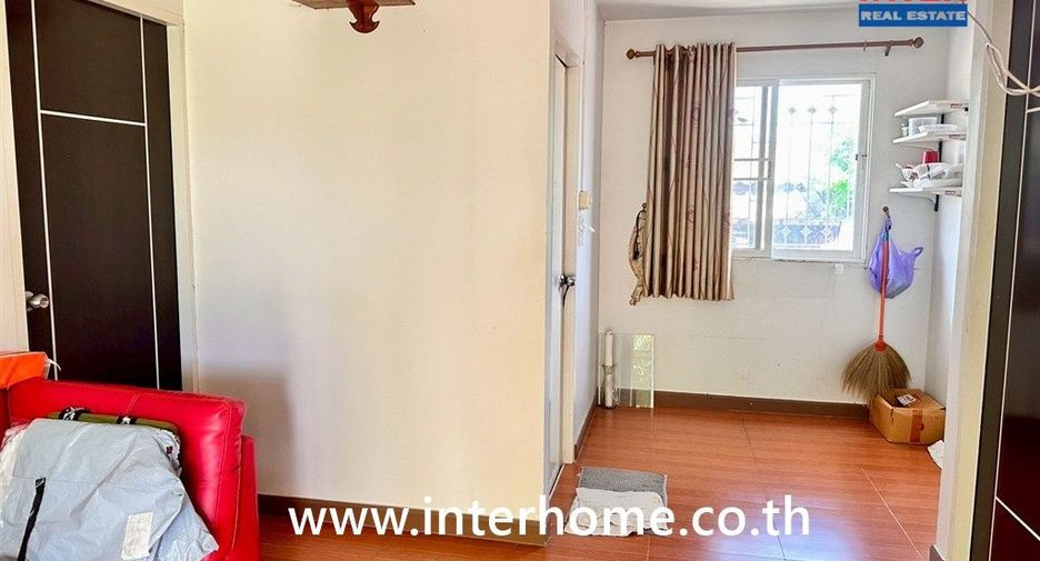For sale 4 bedrooms house in Don Tum, Nakhon Pathom