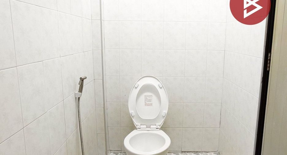 Gewerbefläche zum Kauf mit 2 Zimmer in Mueang Nakhon Si Thammarat, Nakhon Si Thammarat