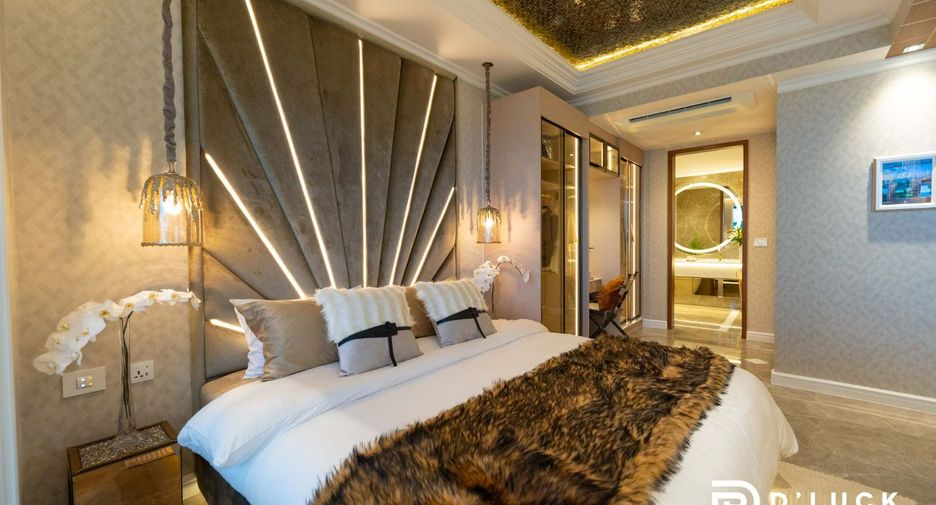 For sale 3 bedrooms condo in Pratumnak, Pattaya