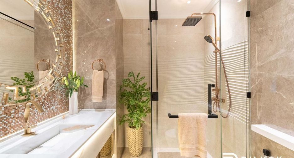 For sale 3 bedrooms condo in Pratumnak, Pattaya