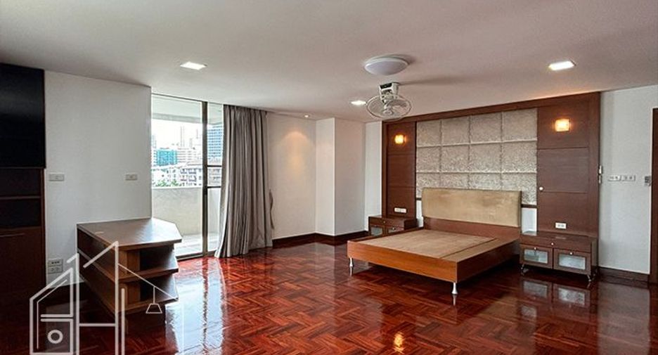 Condo en alquiler de 3 habitaciones en Khlong Toei, Bangkok