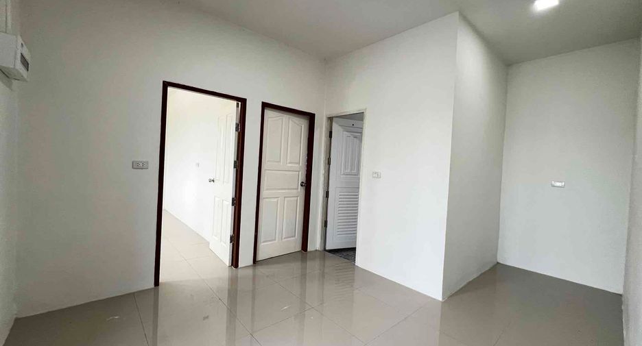 Gewerbefläche zur Miete mit 3 Zimmer in Lam Luk Ka, Pathum Thani