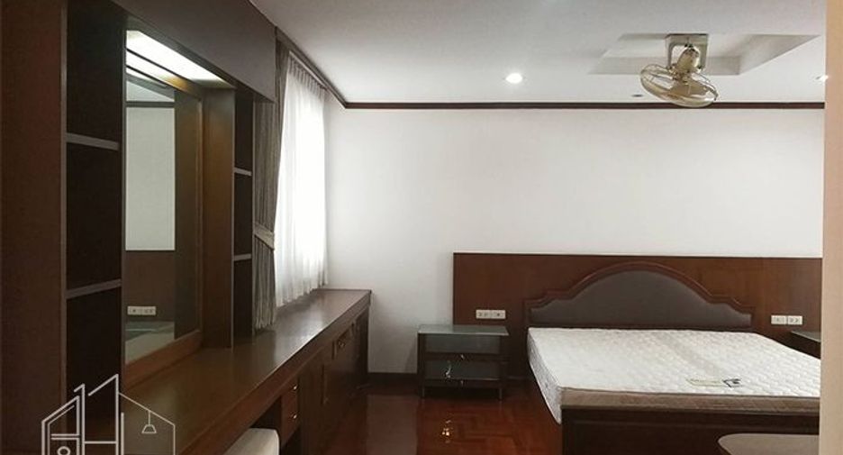 Apartamento en alquiler de 3 habitaciones en Khlong Toei, Bangkok